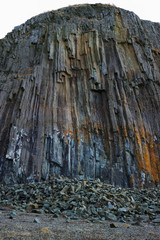 安山岩の柱状節理
