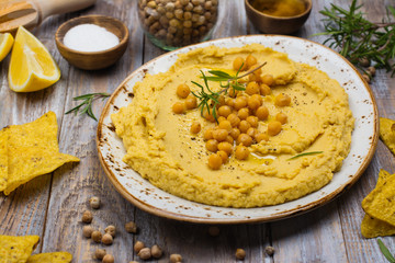 Traditional hummus
