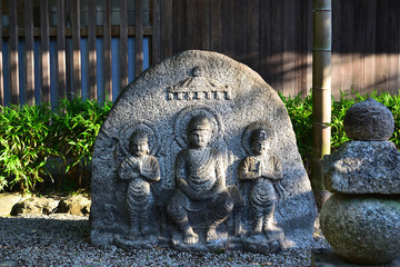 stone Buddhas, Kyoto Japan
石仏　京都