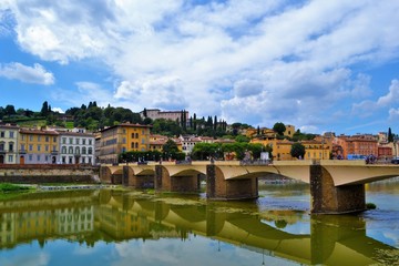 Fototapeta na wymiar Brücke in Florenz