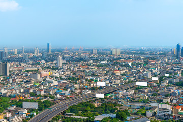 Fototapeta na wymiar Traffic congestion on expressway during business district center capital of Bangkok, Thailand.