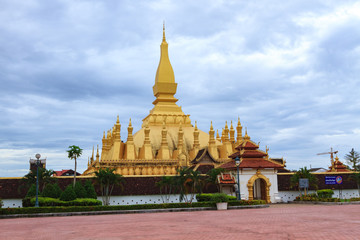 Fototapeta premium pagoda at Wat Pha That Luang landmark of Vientiane, Laos.