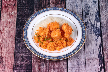Sticky rice with stir-fried grated coconut,shrimp