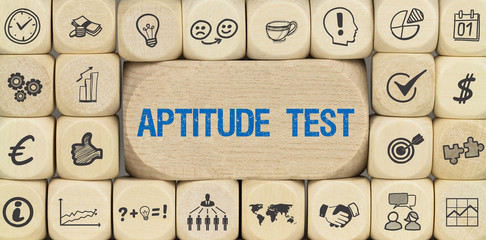 Aptitude Test / Würfel mit Symbole