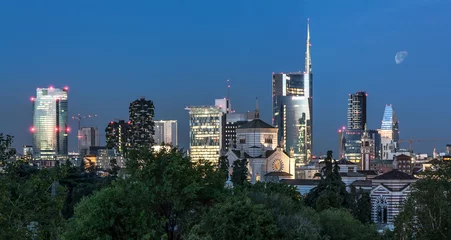 Foto auf Acrylglas Milaan Skyline von Mailand bei Nacht, Italien