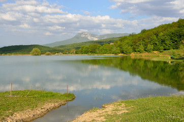 Озеро в Бахчисарайском районе Крыма