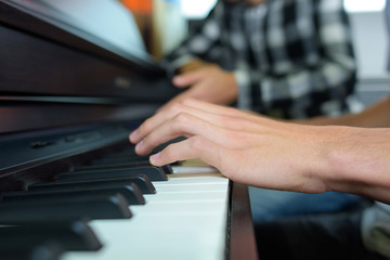 Obraz premium playing the piano