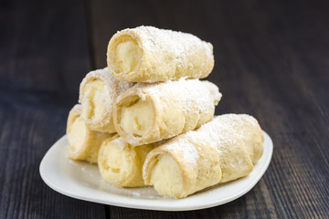 Cannoli stuffed with ricotta cream