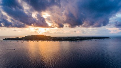 Krajobraz Nusa Penida zachód slońca