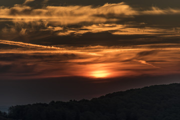 Obraz premium Sunrise from Tolstejn castle in Luzicke mountains
