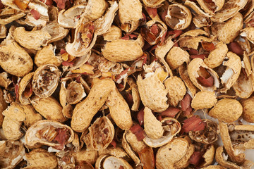 Surface coated with peanut shells