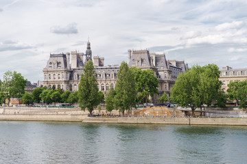 Fototapeta na wymiar Paris, Hotel de Ville, city hall, panorama on the Seine