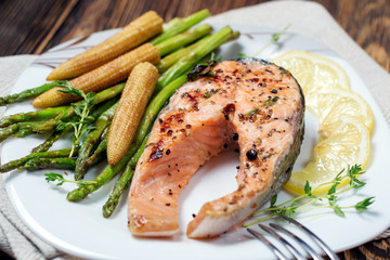 Grilled salmon steak with vegetables
