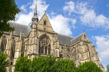 basilique de Saint-quentin
