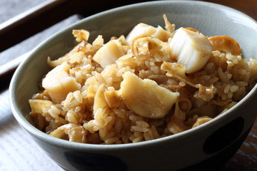 帆立貝の炊き込みごはん　Rice cooked scallops