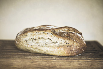 pain de campagne sur planche de bois 