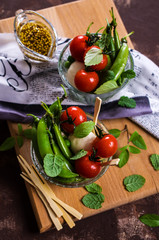 Raw vegetable salad