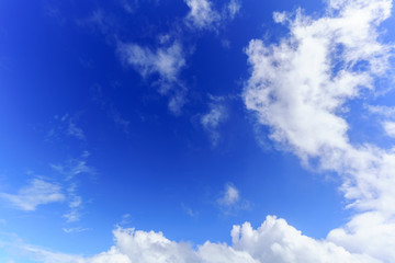 Obraz na płótnie Canvas Beautiful white clouds and blue sky background