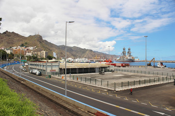 Fototapeta premium Avenida marítima de Santa Cruz de Tenerife, España