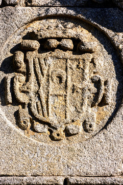 Escudo del infantado en Torrelodones