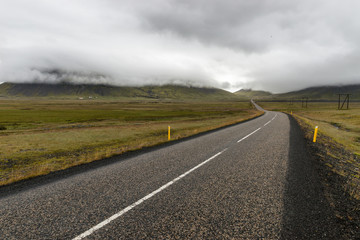 Fototapeta na wymiar Strada Islandese