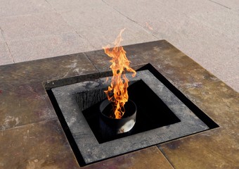 The eternal flame in the center of St. Petersburg 
