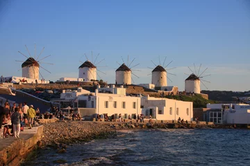 Photo sur Plexiglas Moulins moulins de Mykonos le soir