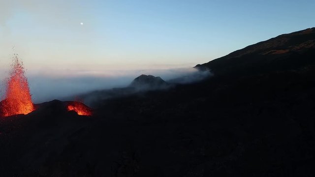 &Eacute;ruption Piton de la fournaise 2016 sous la pleine lune 