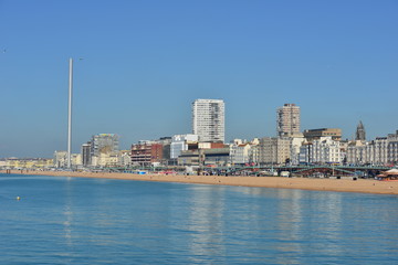 Fototapeta na wymiar The coast of Brighton on a hot day in May. 