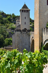Fototapeta na wymiar Pont de Valentré à Cahors