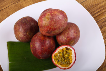 Maracuya - Tropical famous passion fruit