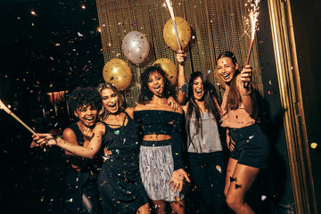 Girls in the nightclub having a great time - obrazy, fototapety, plakaty