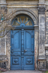 Fototapeta na wymiar Blue double door.
