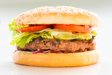 Classic burger, cheeseburger