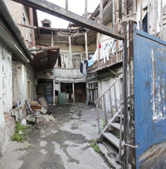 old house, abandoned house