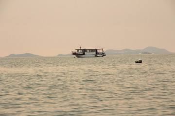 Obraz premium The boat on the sea in Pataya ,Thailand.