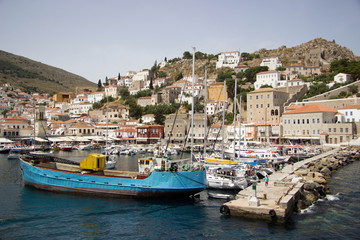 Fototapeta na wymiar Bright scenery of the Greek port on the island