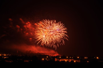 Gros zoom Feu d'artifice fireworks coloré pyrotechnie art nuit