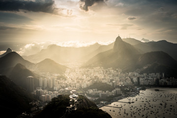 Fototapeta na wymiar Aussicht vom Zuckerhut auf Rio de Janeiro