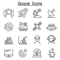 Space icon set in thin line style © Puckung