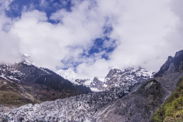 Fototapeta na wymiar Meili snow Mountain also know as Kawa Karpo located in Yunnan Province, China