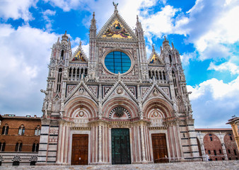 Fototapeta na wymiar Siena Cathedral Santa Maria Assunta (Duomo di Siena) in Siena, Tuscany, italy. Siena is capital of province of Siena