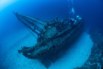 Diving on the wreck Fortunal Vis Island.