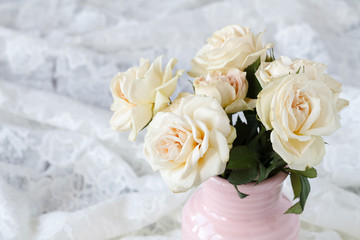 Obraz na płótnie Canvas Bouquet of white roses