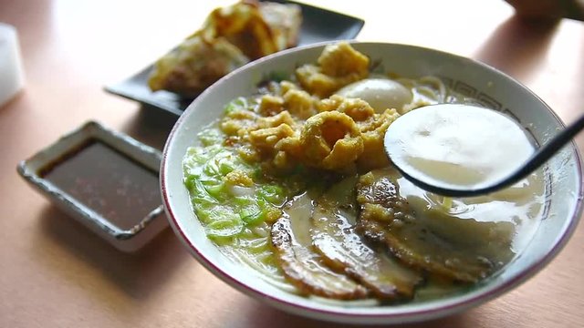 a fusion taste of authentic japanese ramen and la paz batchoy