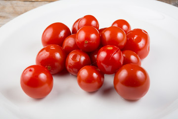 Canned cherry tomatoes