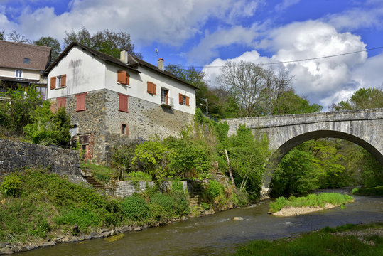 Au vieux pont de Pierre Buffi&egrave;re (87260), d&eacute;partement de la Haute-Vienne en r&eacute;gion Nouvelle-Aquitaine, France