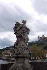 Fototapeta na wymiar Die Heilige Jungfrau Maria, dargestellt als Patrona Franconiae
