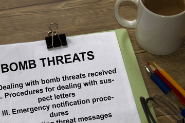Bomb threats - obrazy, fototapety, plakaty
