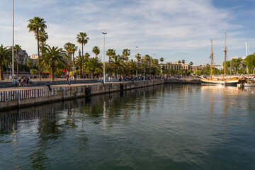 Quais du port de Barcelone